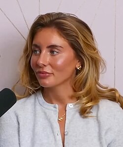 Tia Billinger Biography: Age, Country, Viral Video & Why She’s Trending Bonnie Blue on Holly Randall Unfiltered